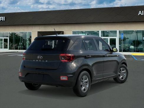 New 2026 Hyundai Venue SE image 4