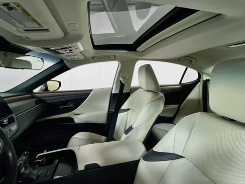 Used 2023 Lexus ES 350 w/ Premium Package FWD image 21