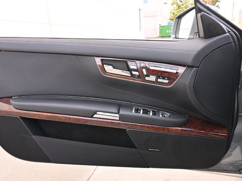 Used 2010 Mercedes-Benz CL 550 4MATIC image 26