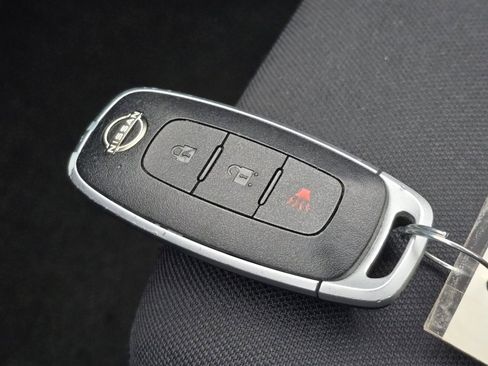 Used 2024 Nissan Kicks S image 33