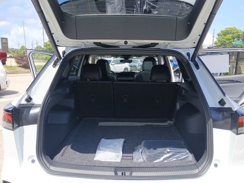 New 2026 Volkswagen Tiguan SE R-Line FWD image 22