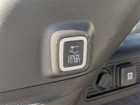 Used 2024 Jeep Grand Cherokee Summit image 34