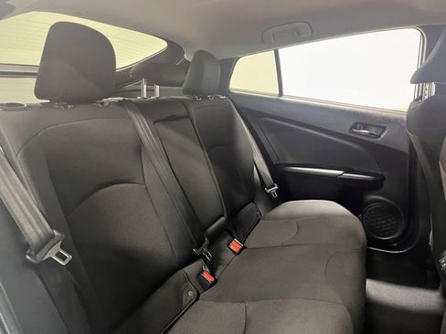 Used 2019 Toyota Prius L Eco image 13