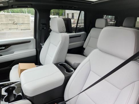 New 2026 Chevrolet Tahoe Premier AWD/4WD image 15