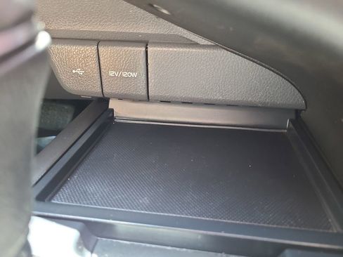 Used 2021 Toyota Camry SE FWD image 21