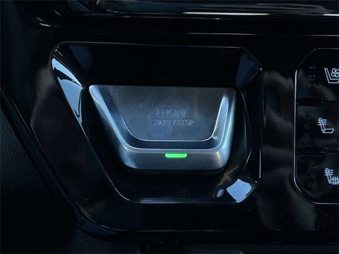 Used 2025 GMC Sierra 1500 AT4 w/ AT4 Premium Package image 25