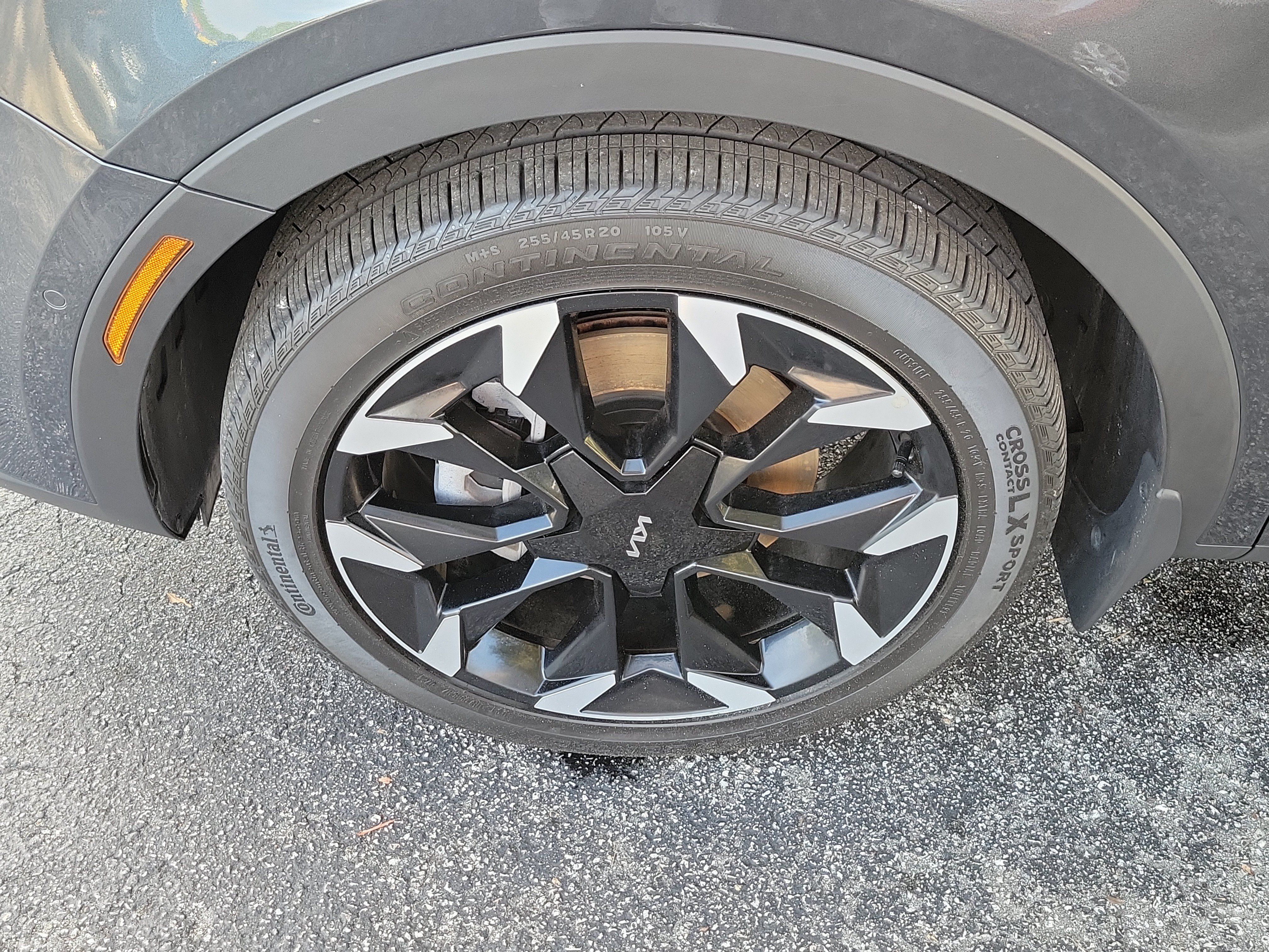 Certified 2025 Kia Sorento SX FWD image 38