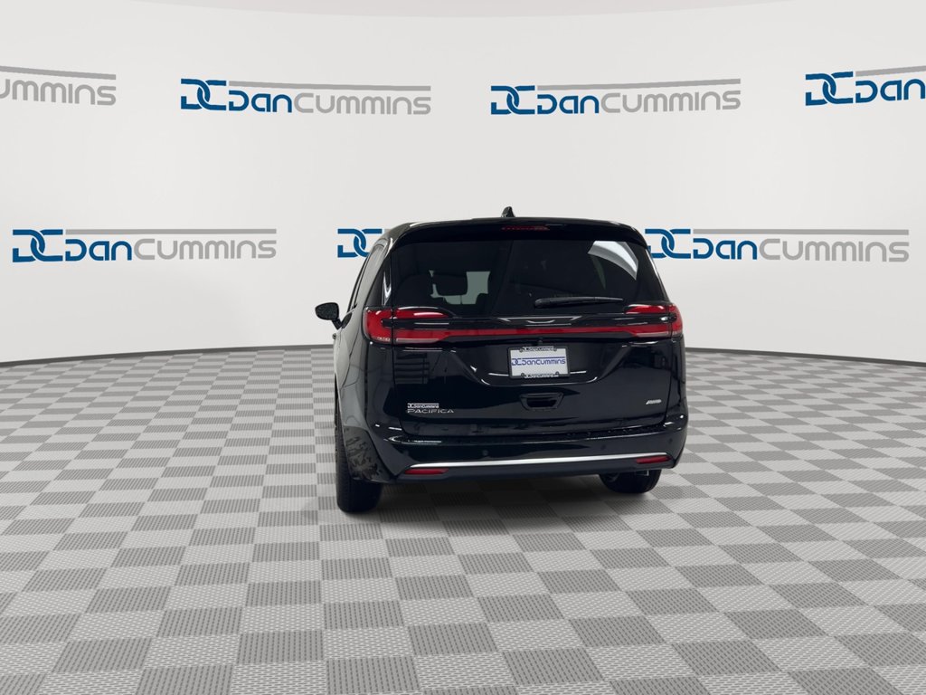 New 2027 Chrysler Pacifica Select w/ Family Tech Group AWD/4WD image 7