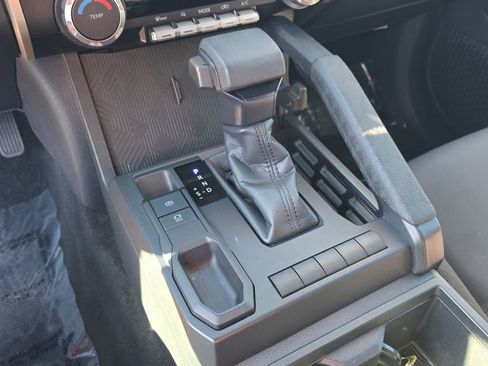 Used 2024 Toyota Tacoma SR image 23