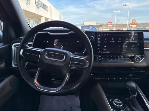 Used 2023 GMC Canyon Denali image 13