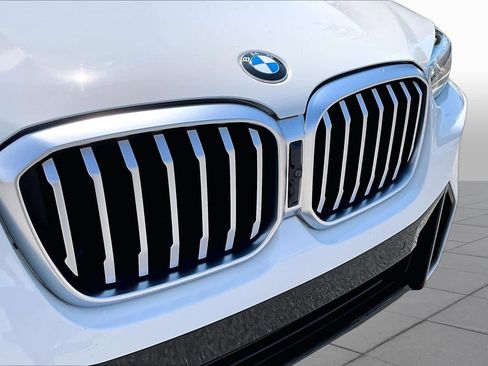 Used 2023 BMW X3 sDrive30i w/ M Sport Package RWD image 32