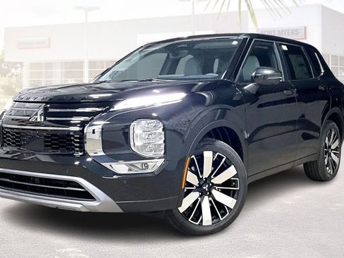 New 2026 Mitsubishi Outlander SE image 2