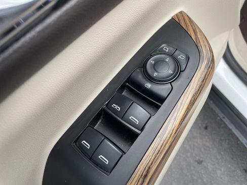 Used 2017 GMC Acadia Denali image 21