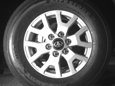 Used 2024 Toyota Tacoma SR5 AWD/4WD image 17