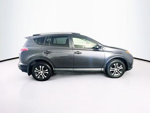 Used 2018 Toyota RAV4 LE w/ Carpet Mat Package FWD image 10