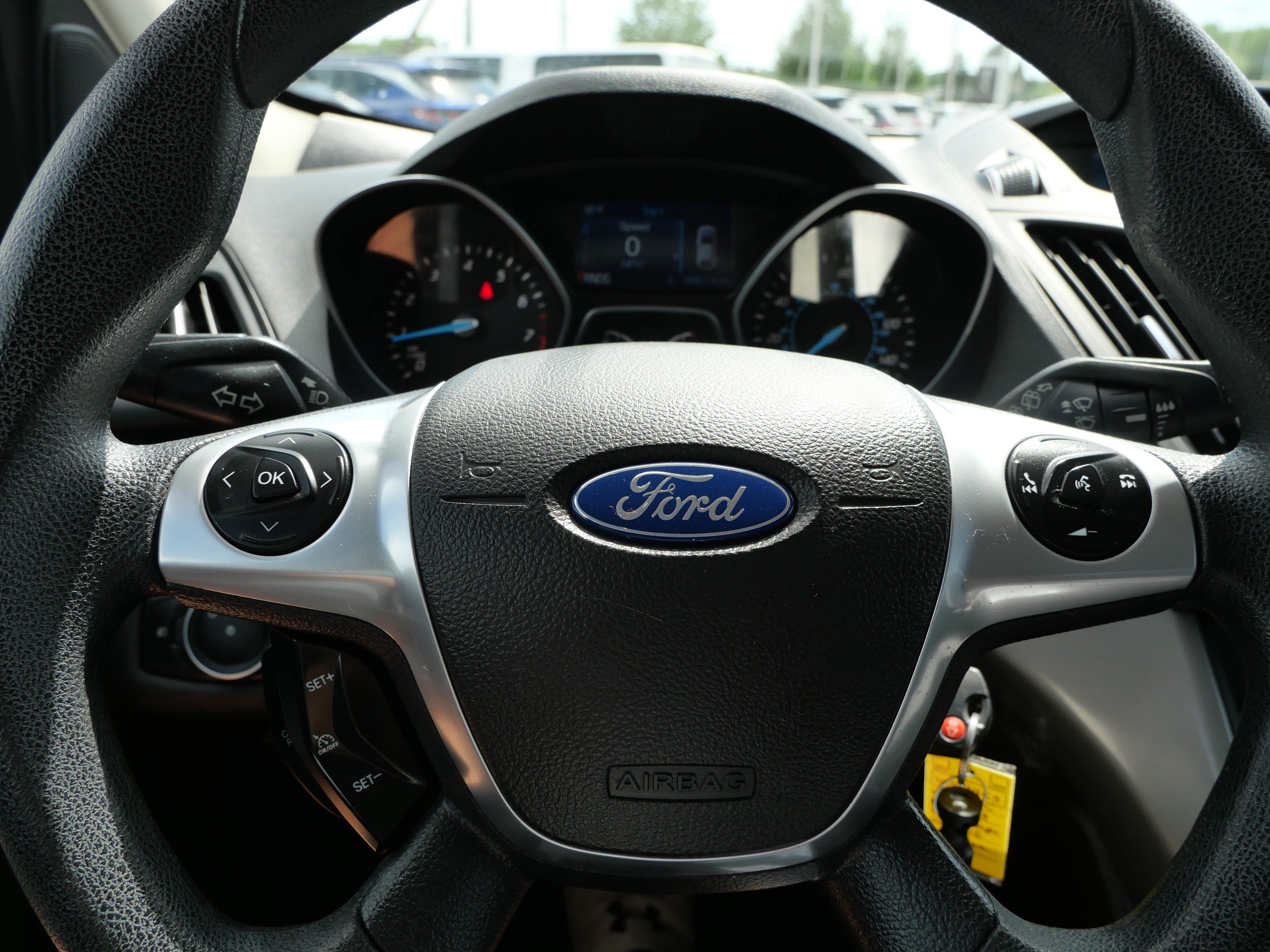 Used 2015 Ford Escape SE FWD image 25