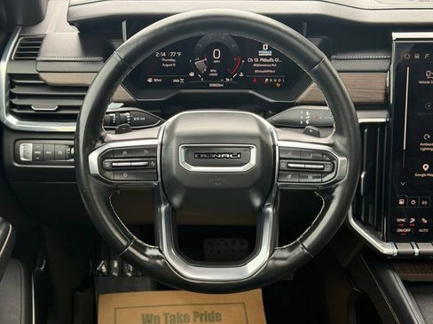 Used 2025 GMC Acadia Denali w/ LPO, All-Weather Package AWD/4WD image 16
