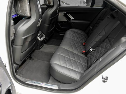 Used 2024 BMW 740i w/ Premium Package 2 image 48