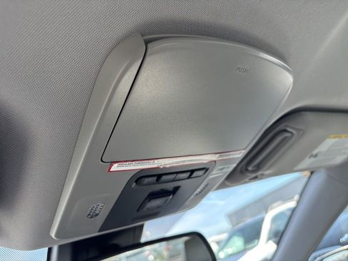 Used 2021 Toyota Camry XLE w/ Cold Weather Package image 22