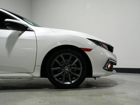 Used 2019 Honda Civic EX image 8