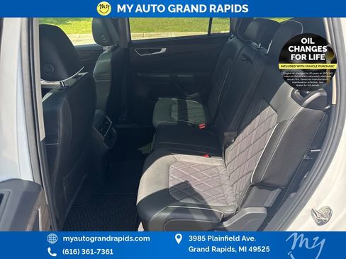 Used 2024 Volkswagen Atlas SEL Premium R-Line AWD/4WD image 27