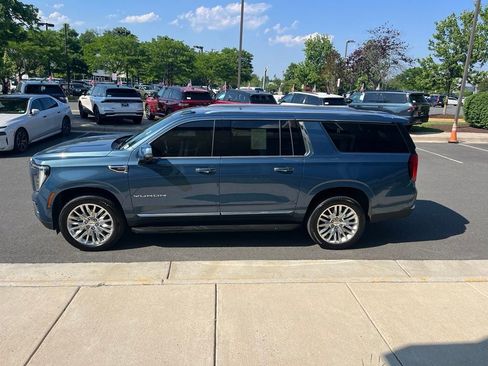 Used 2025 GMC Yukon XL Elevation AWD/4WD image 6