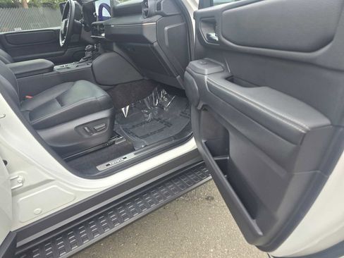 Used 2025 Toyota Land Cruiser image 10