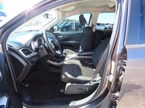 Used 2018 Dodge Journey SXT w/ Premium Group image 26