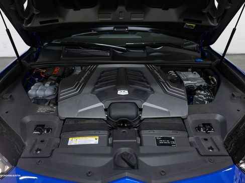 Used 2024 Lamborghini Urus Performante AWD/4WD image 4