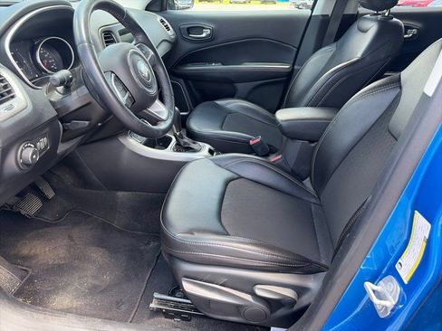 Used 2020 Jeep Compass Latitude w/ Safety & Security Group FWD image 17