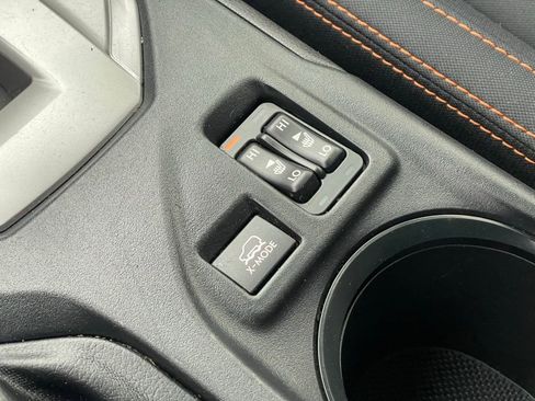 Used 2021 Subaru Crosstrek 2.0i Premium image 23