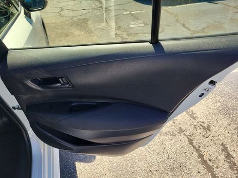 Used 2025 Toyota Corolla LE FWD image 29