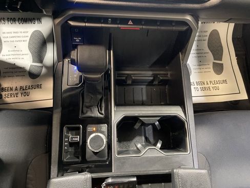 Used 2022 Toyota Tundra SR5 w/ SR5 Convenience Package image 27