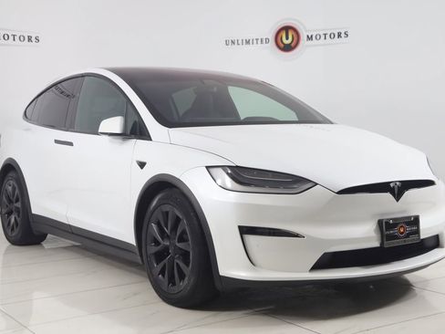 Used 2022 Tesla Model X image 27