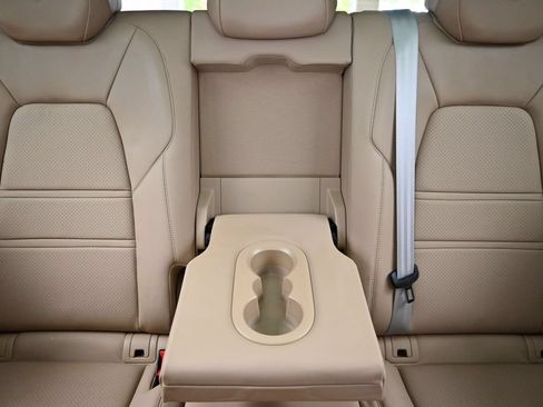 Certified 2023 Porsche Cayenne Platinum Edition AWD/4WD image 21