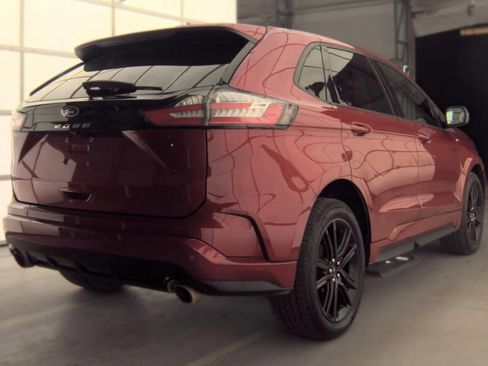 Used 2021 Ford Edge ST-Line FWD image 3