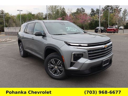 New 2026 Chevrolet Traverse LT AWD/4WD image 1