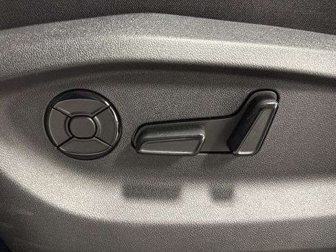 New 2026 Volkswagen Tiguan SE R-Line AWD/4WD image 17