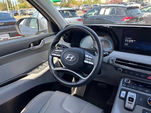 Used 2025 Hyundai Palisade SEL AWD/4WD image 33
