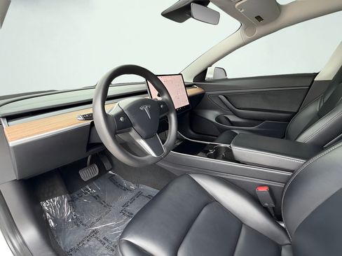 Used 2020 Tesla Model 3 Standard Range Plus RWD image 21