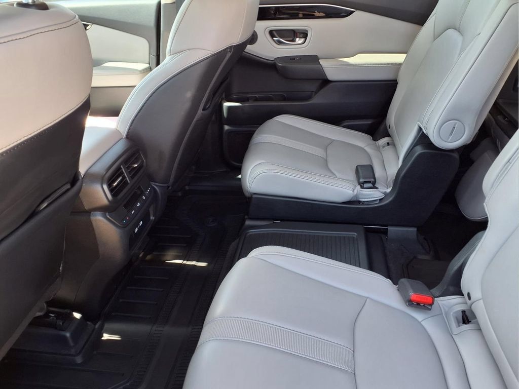Certified 2023 Honda Pilot EX-L image 11