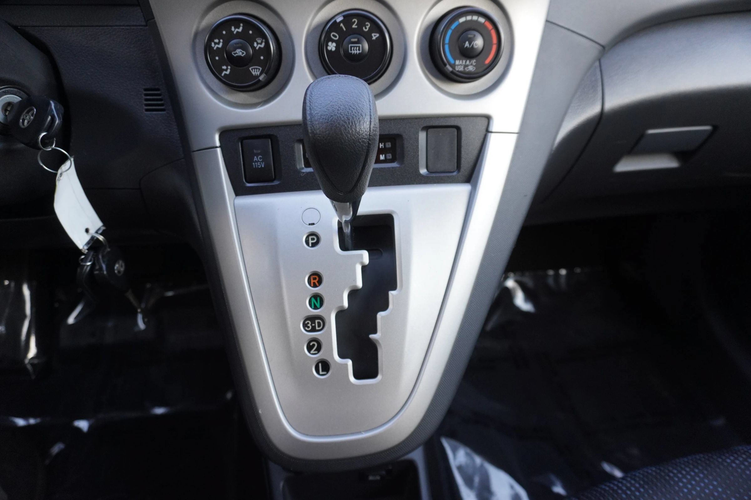 Used 2009 Toyota Matrix S w/ Preferred Accessory Pkg AWD/4WD image 20