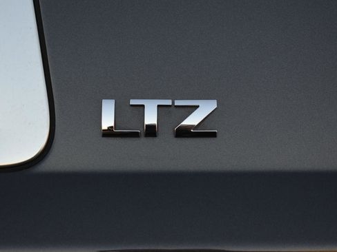 Used 2015 Chevrolet Suburban LTZ image 53