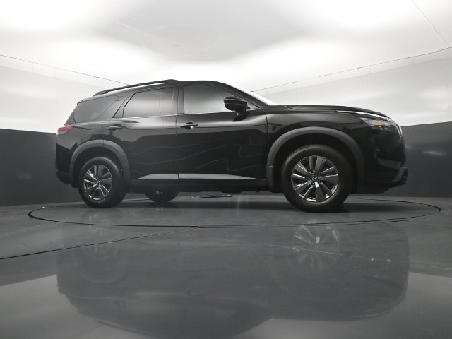Used 2024 Nissan Pathfinder SV FWD image 34