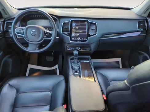 Used 2018 Volvo XC90 T6 Momentum w/ Convenience Package image 11