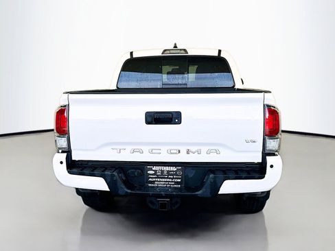 Used 2020 Toyota Tacoma TRD Sport w/ Technology Package AWD/4WD image 6