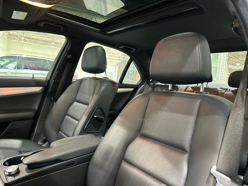 Used 2013 Mercedes-Benz C 250 Sedan image 36