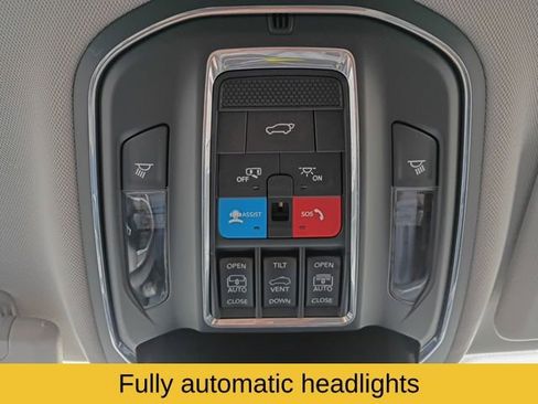 Used 2023 Jeep Grand Cherokee Limited w/ Black Appearance Package AWD/4WD image 29