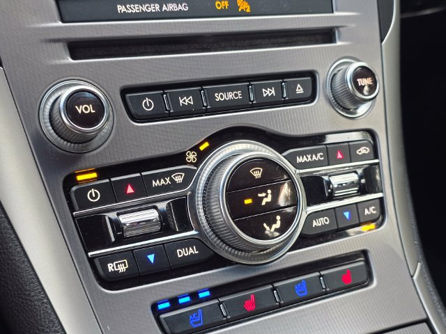 Used 2018 Lincoln MKZ Reserve FWD image 25