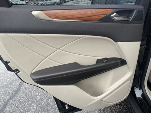 Used 2019 Lincoln MKC Select w/ Select Plus Package image 26